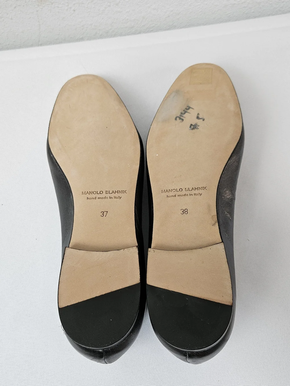Manolo Blahnik Leather Ballet Flats MISMATCHED SIZE
